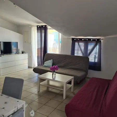 Niko Apartment