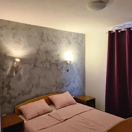 Niko Apartment *