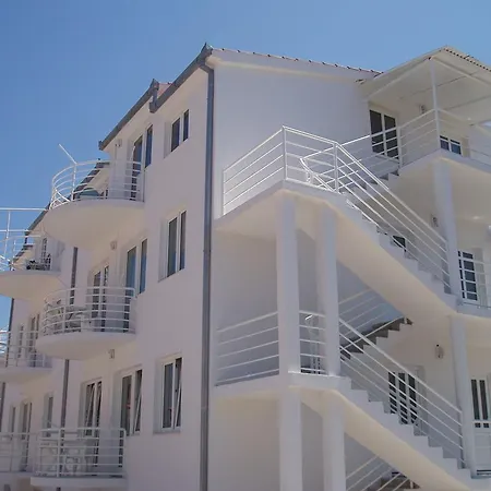 Apartament Niko *